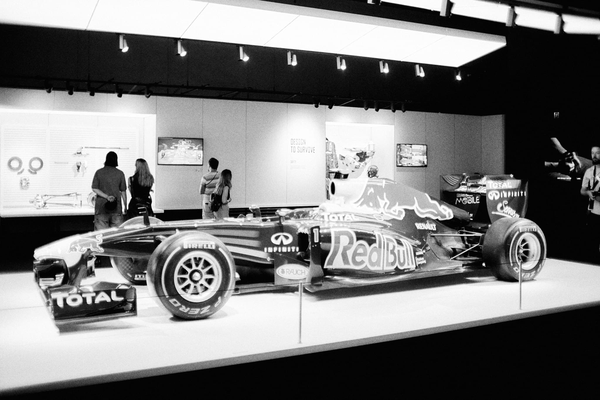 Red Bull RB7 - Sebastian Vettel